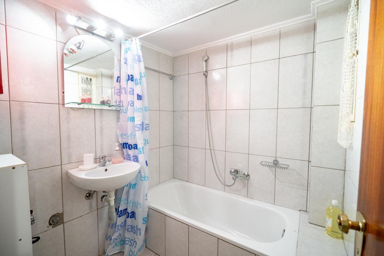 Ampelokipi Metro St. 2 Bedrooms 6 Pers. Apartment アテネ エクステリア 写真
