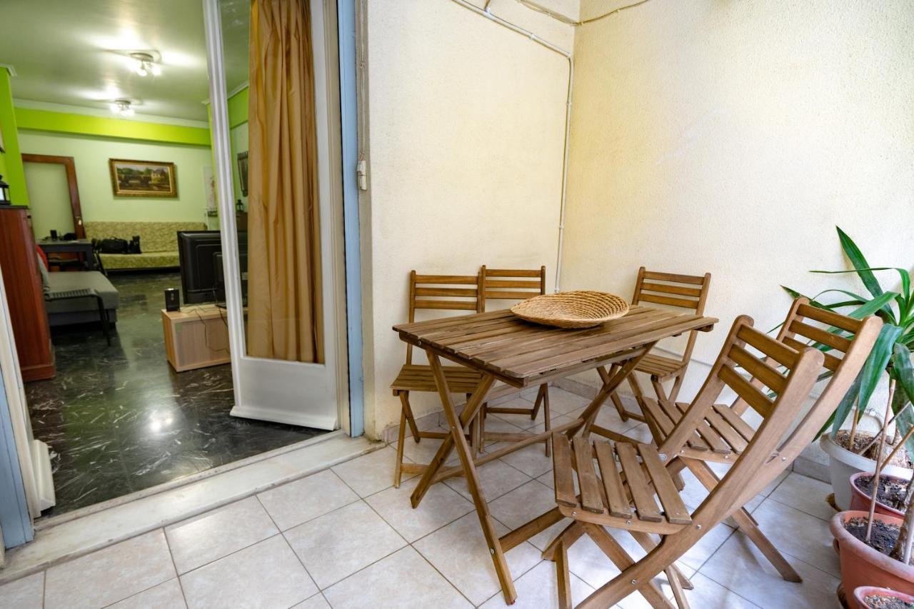 Ampelokipi Metro St. 2 Bedrooms 6 Pers. Apartment アテネ エクステリア 写真