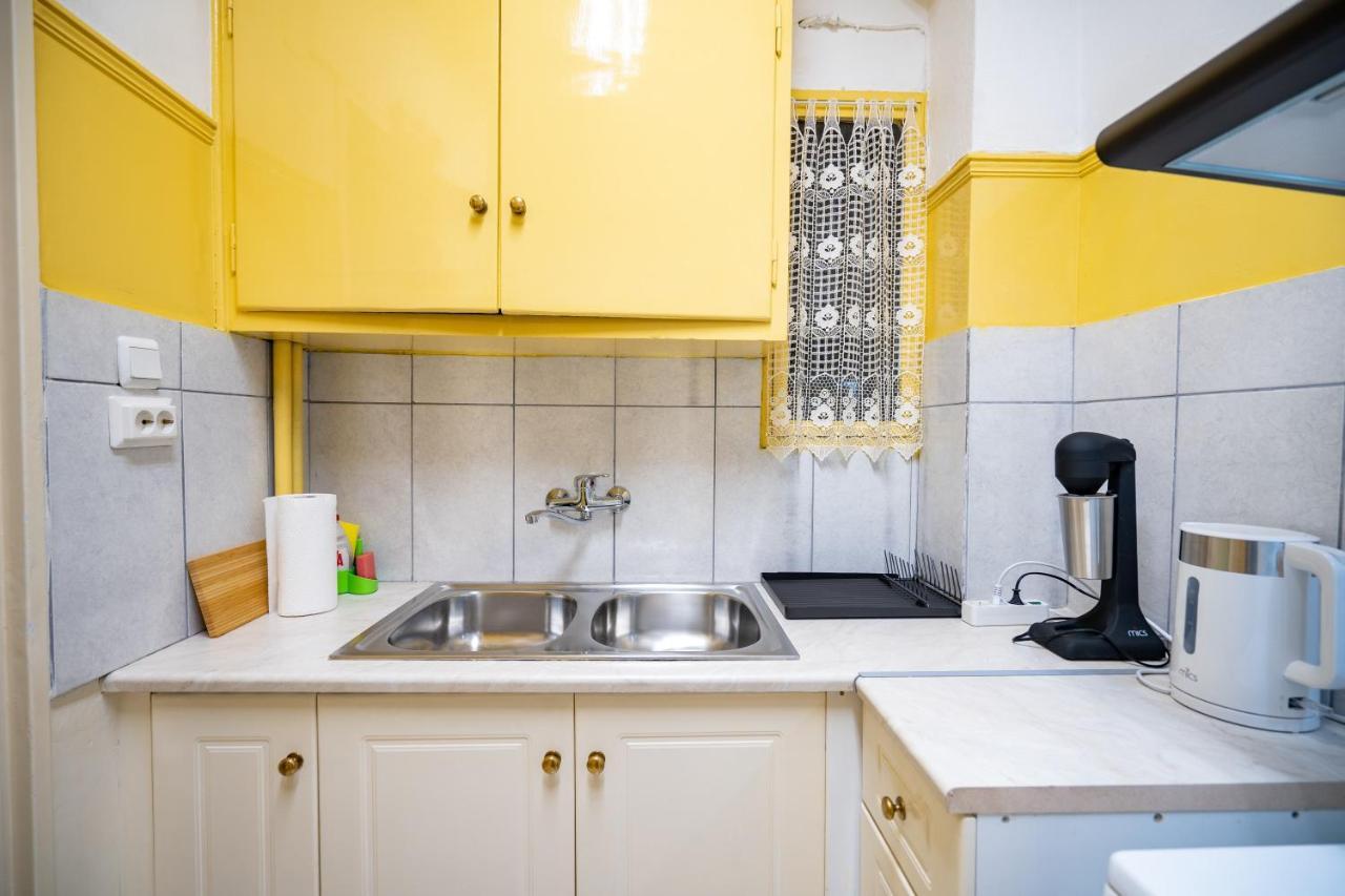 Ampelokipi Metro St. 2 Bedrooms 6 Pers. Apartment アテネ エクステリア 写真