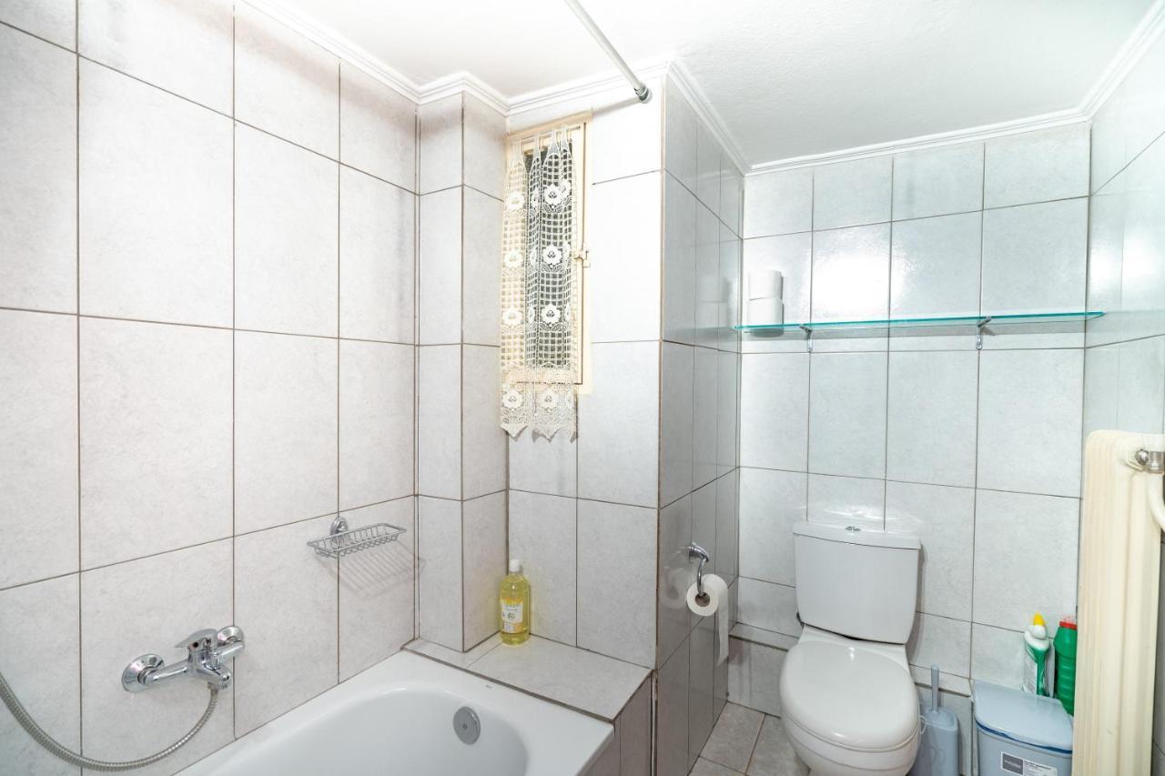 Ampelokipi Metro St. 2 Bedrooms 6 Pers. Apartment アテネ エクステリア 写真